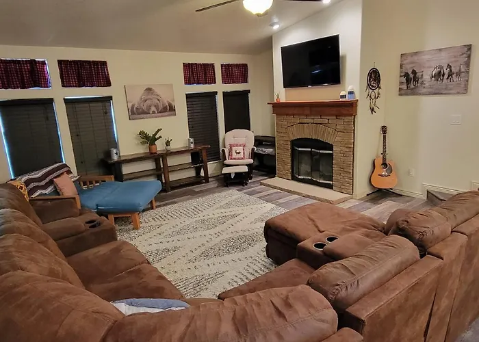 Strip Pool House | Private Pool • Game • River Access *