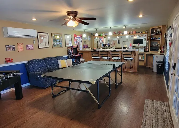 Dom wakacyjny Strip Pool House | Private Pool • Game • River Access Parker