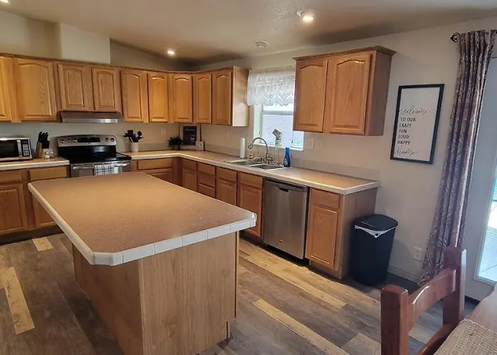 Dom wakacyjny Strip Pool House | Private Pool • Game • River Access Parker