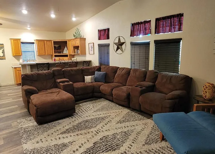 Strip Pool House | Private Pool • Game • River Access Dom wakacyjny Parker