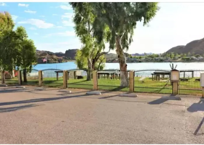 Dom wakacyjny Strip Pool House | Private Pool • Game • River Access *
